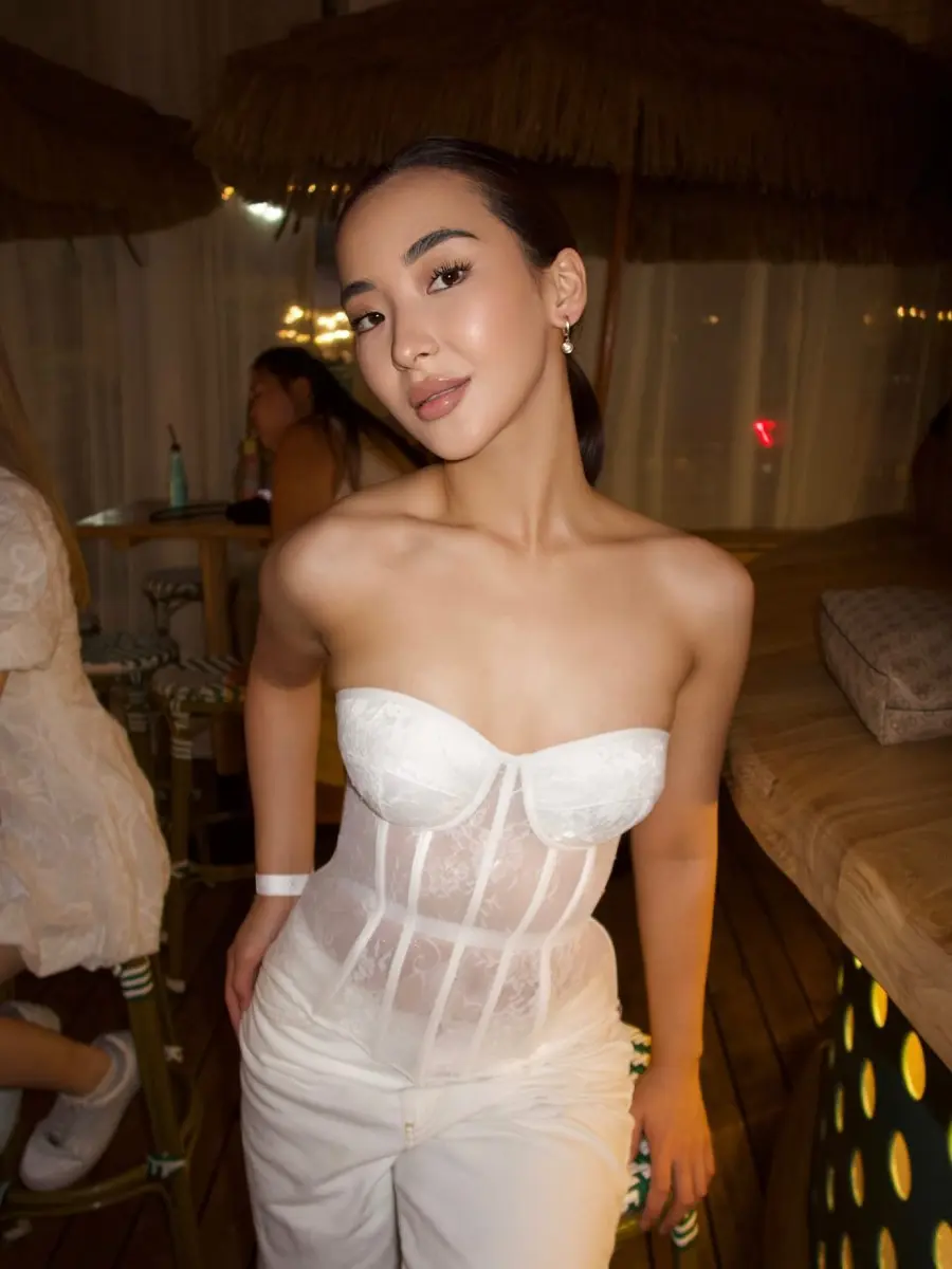 Хлоя эскорт в городе Астана