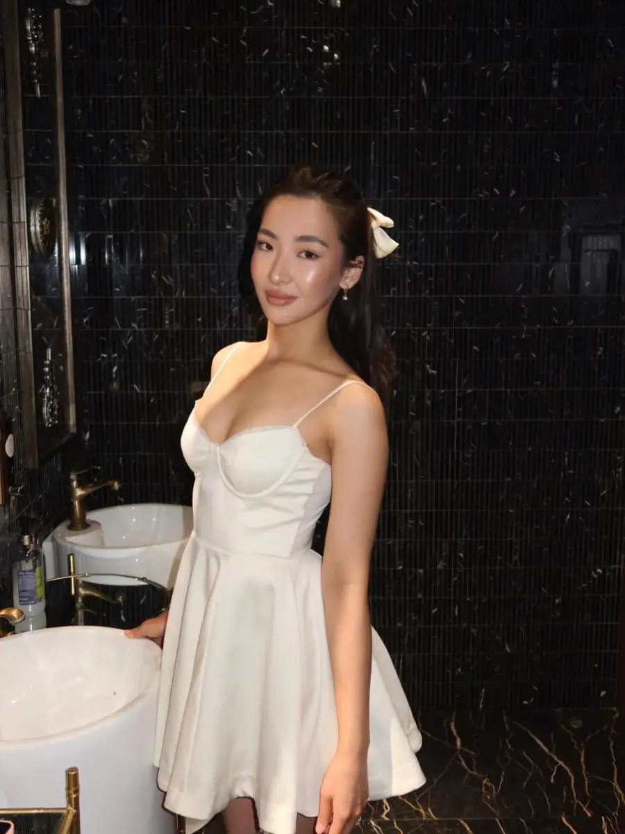 Хлоя эскорт в городе Астана