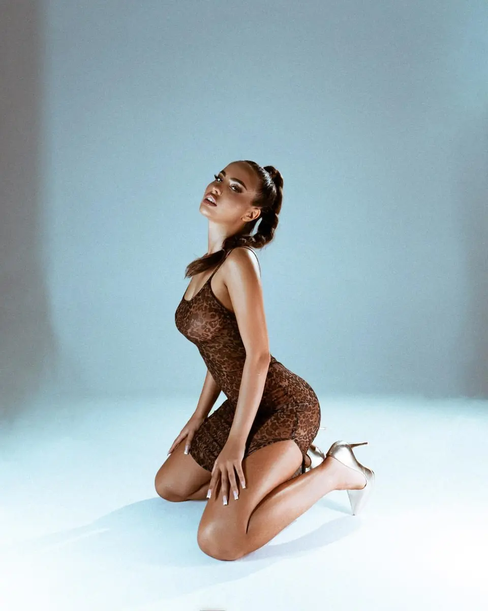 Лаура эскорт в городе Астана