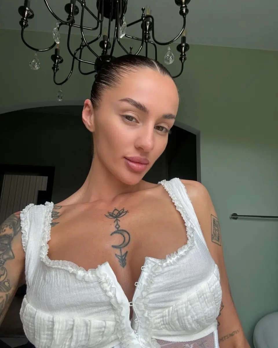 Лаура эскорт в городе Астана