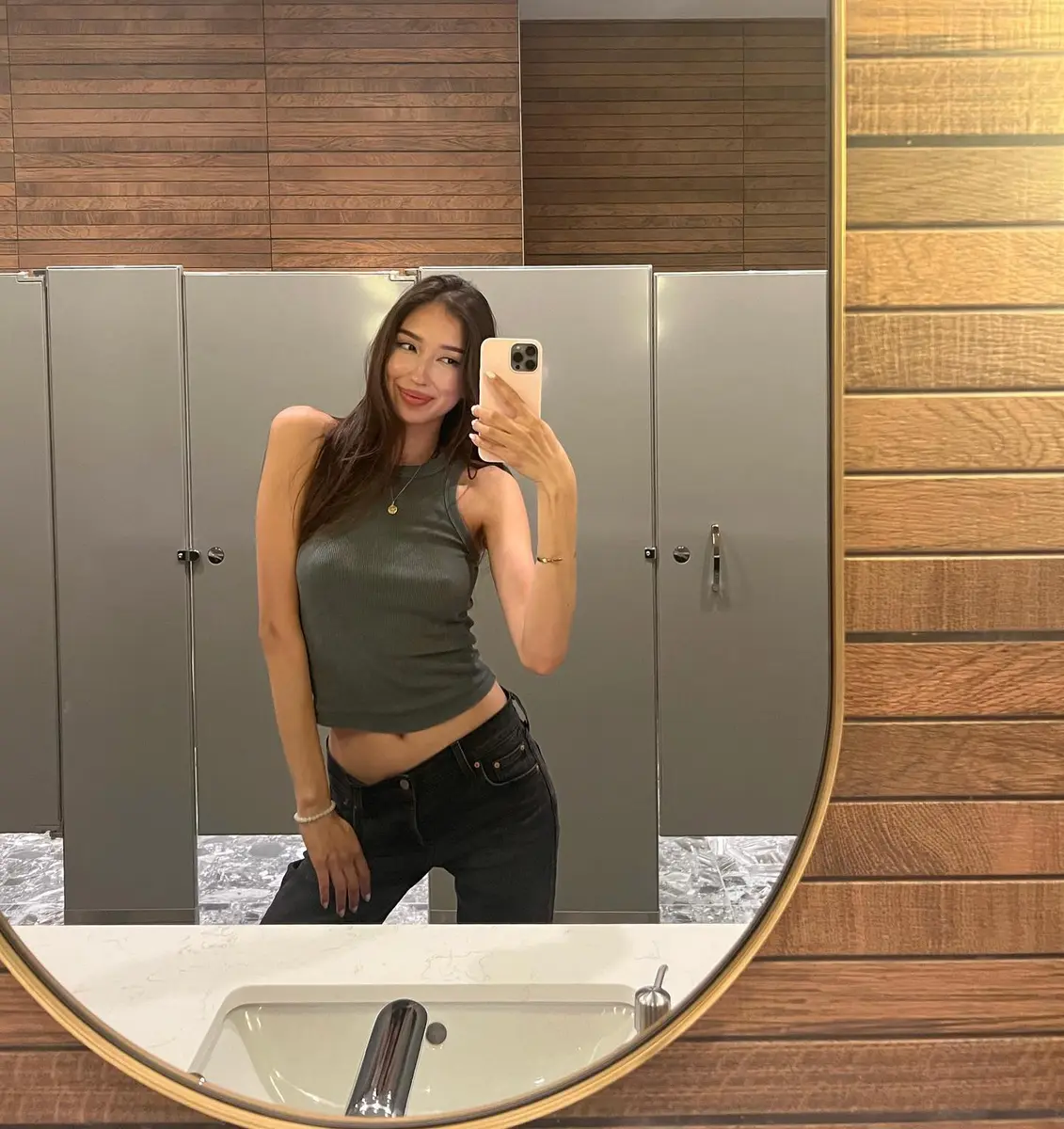 Милена эскорт в городе Астана