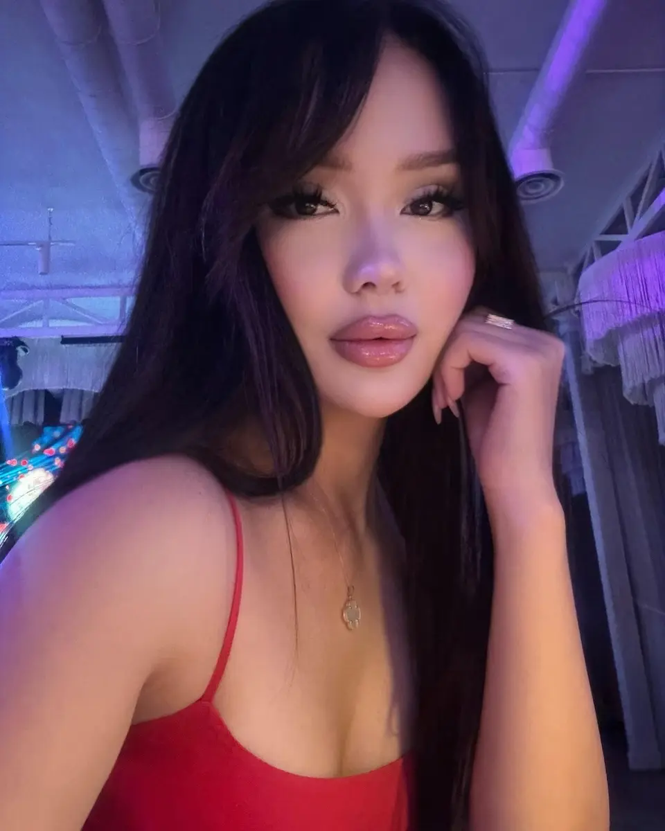 Титана эскорт в городе Астана