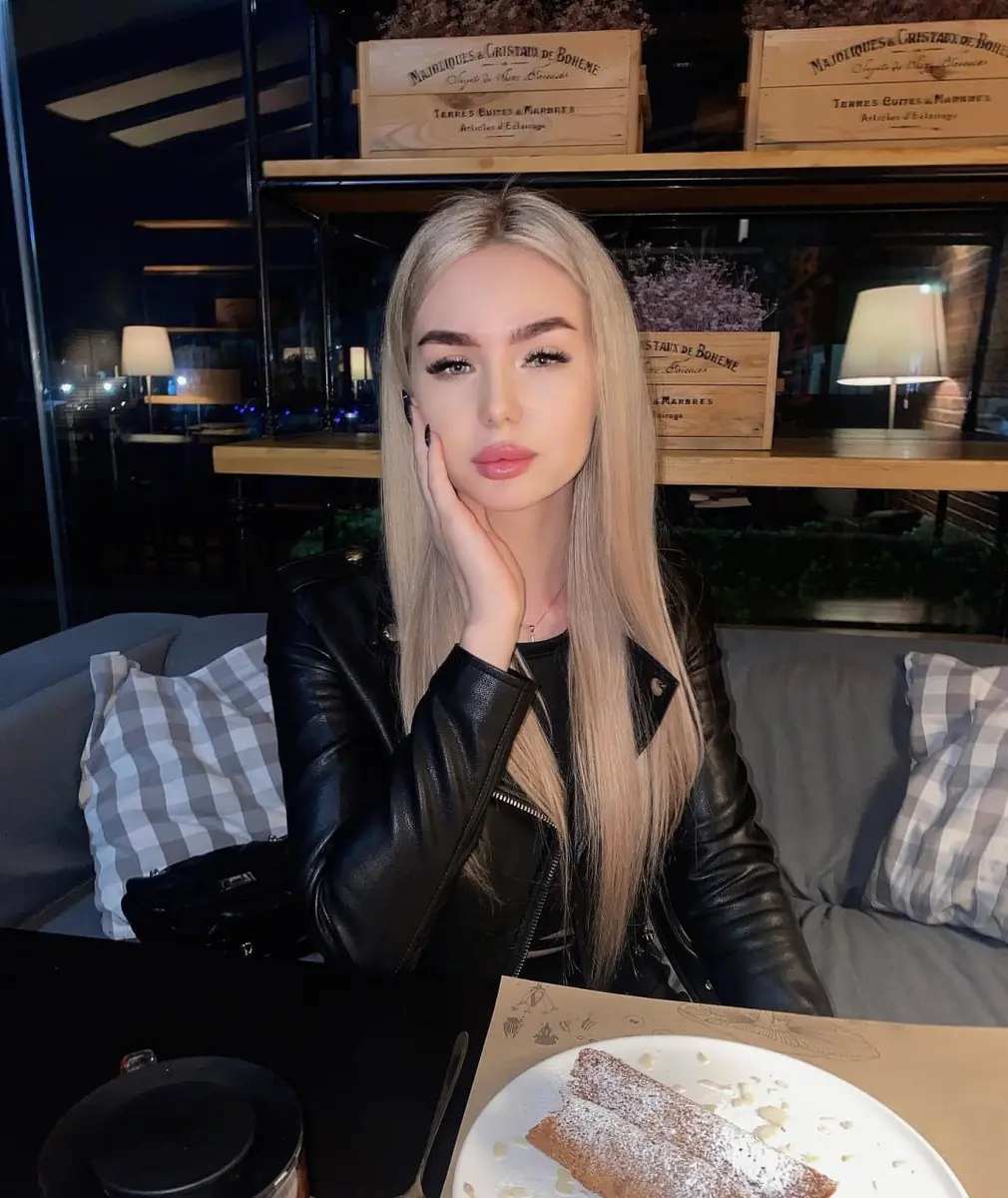 Вивиан эскорт в городе Астана