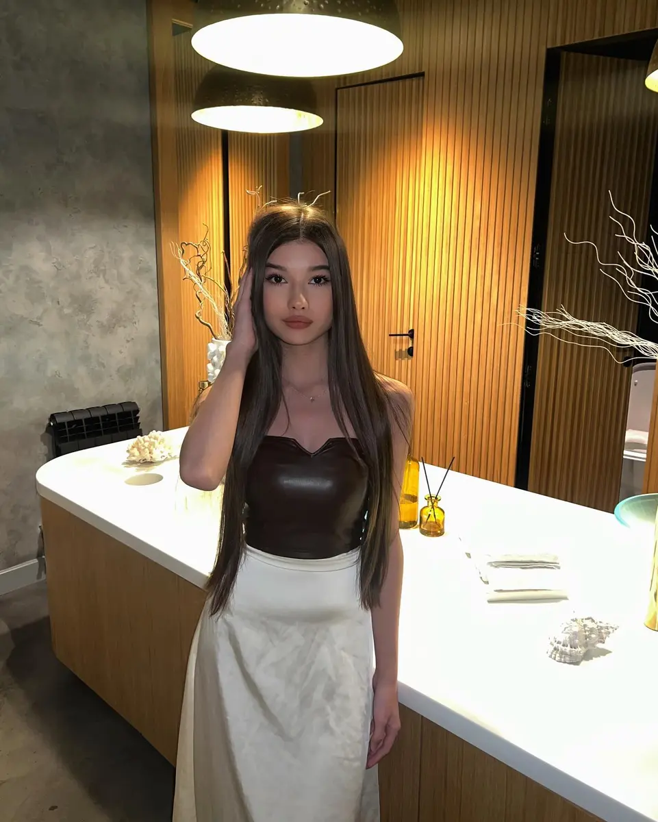 Зирина эскорт в городе Астана