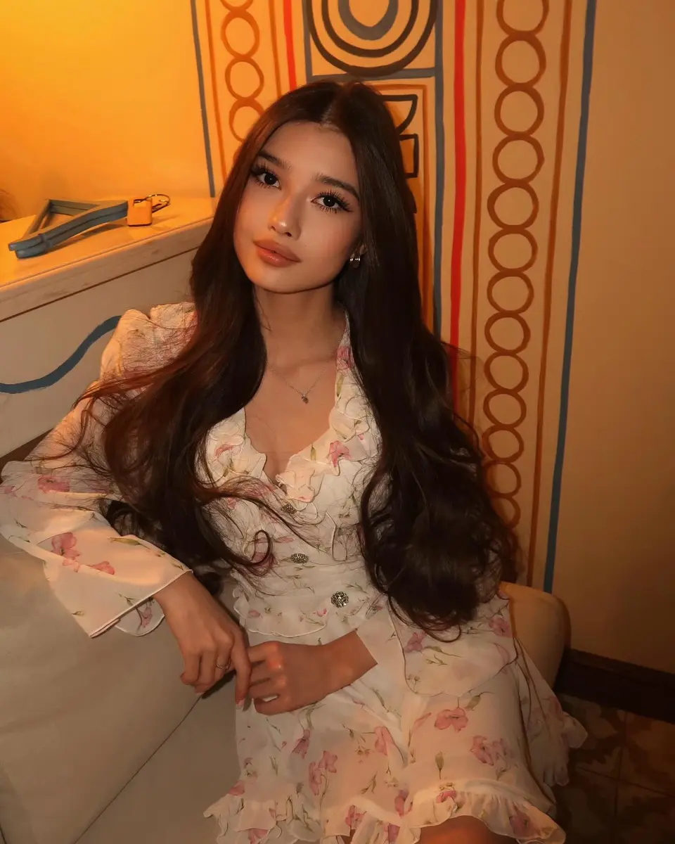 Зирина эскорт в городе Астана