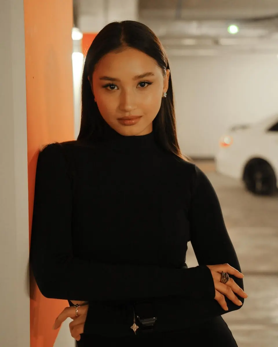 Злата эскорт в городе Астана